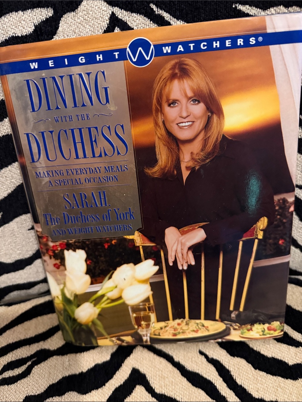 Weight Watchers Dining with the Duchess Cookbook - Blue and Gold